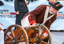 spektakl historyczny - pokazuje zdjęcia w głównym katalogu albumu spektakl historyczny
